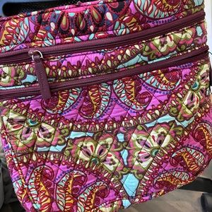 GUC Vera Bradley - Resort Medallion Set
